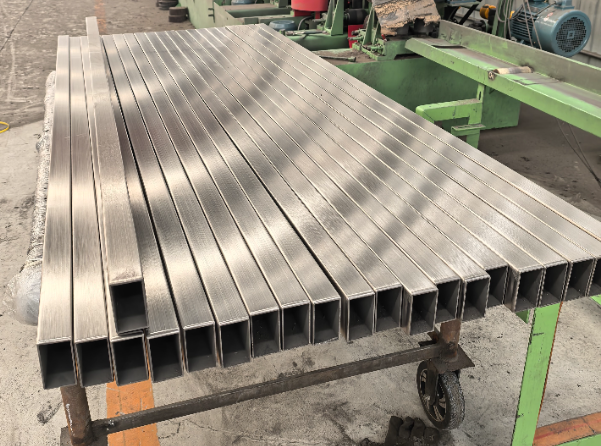 包头建筑工程行业用不锈钢无缝钢管